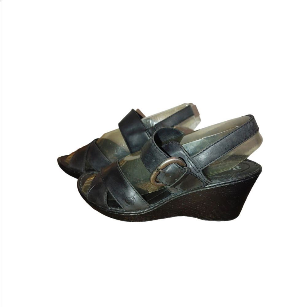 Born Wedge Sandals Size 9M